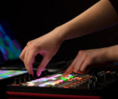 Mengenal Alat DJ Yang Sering Dipakai