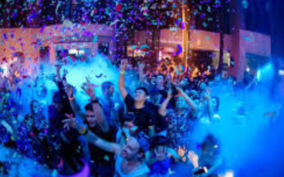 Daya Tarik Club Malam sebagai Hiburan Favorit Anak Muda